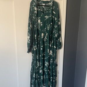 Ava & Viv Green Floral Long Sleeve Dress